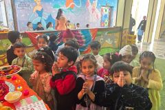 celebrates-diwali-3