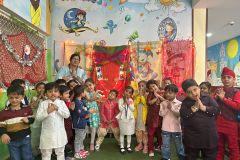 celebrates-diwali-8